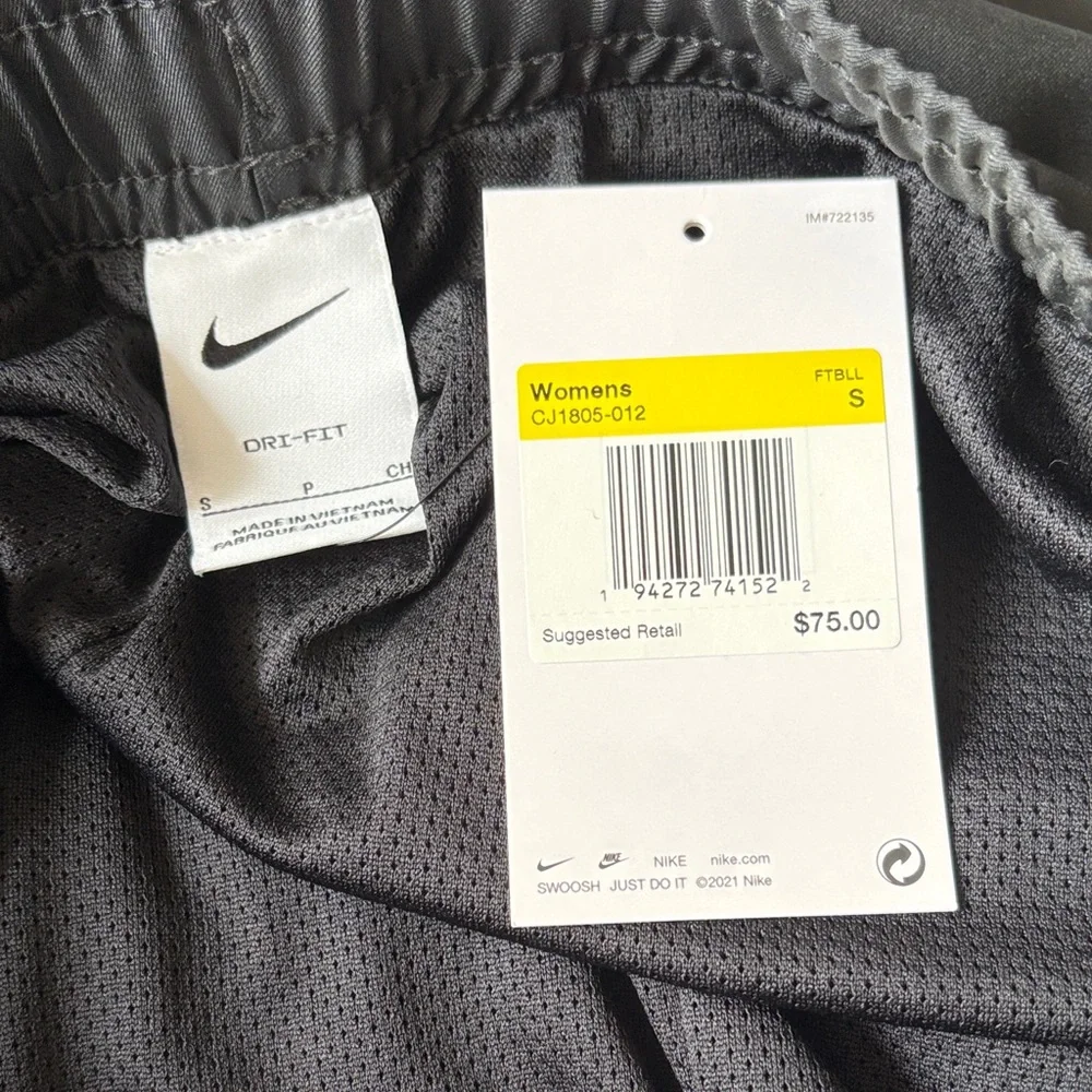 NWT Nike Dri-FIT Woven Warm-Up Training Track Pants Women’s Small Black